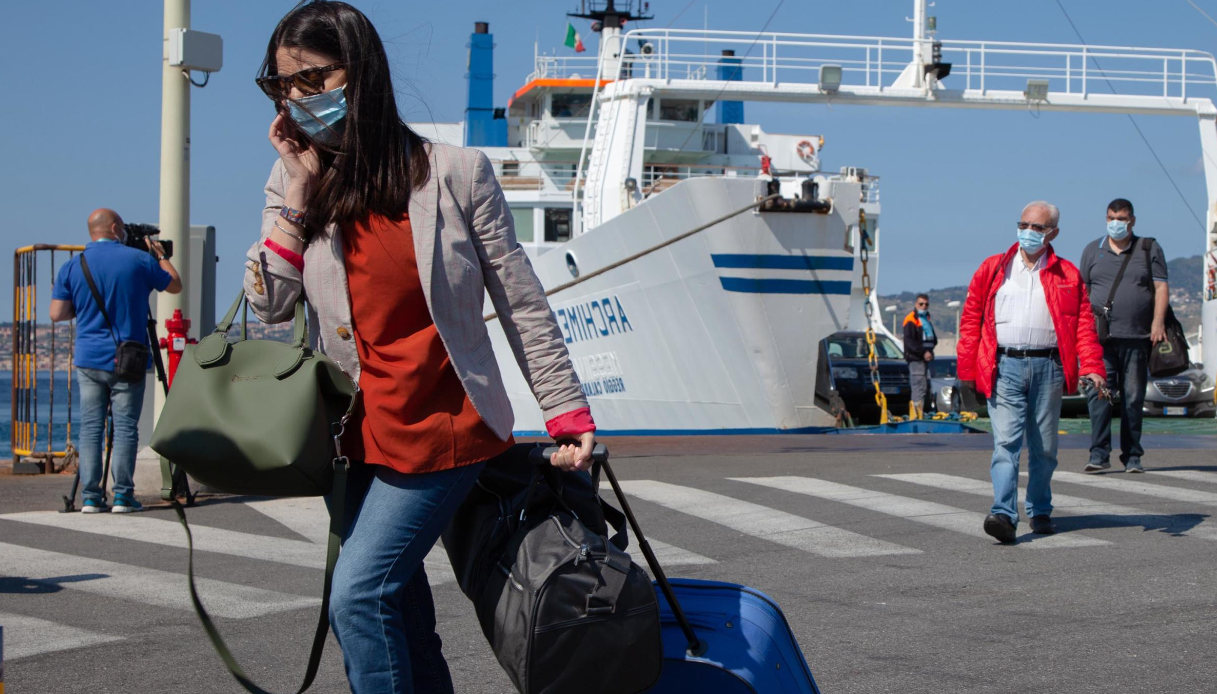 Boom di contagi, torna la zona arancione: ecco dove