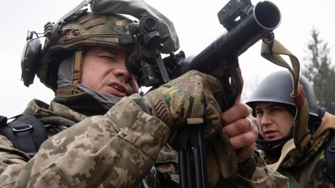 Russi in ritirata a Kiev, compromesso sul Donbass?