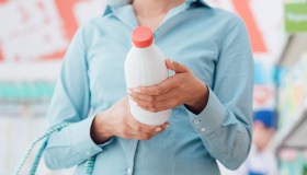 Addio bollino nero sul vino, ecco la nuova etichetta italiana: come funziona