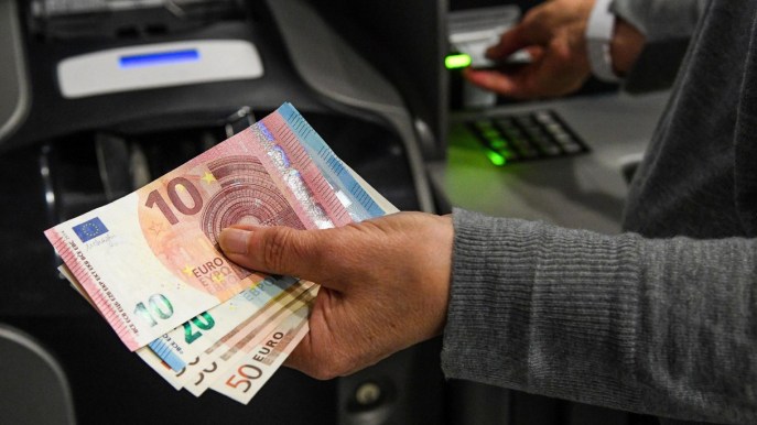 Tetto al contante, nuova soglia a 5mila euro: cosa cambia da gennaio