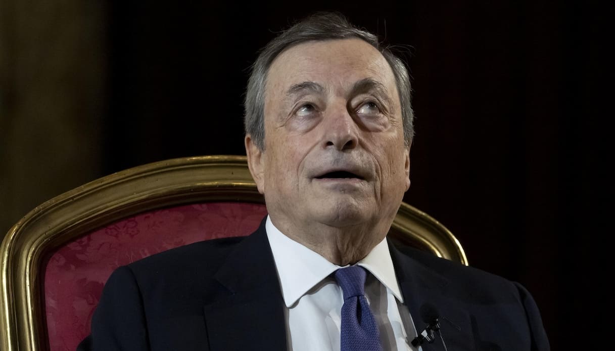 Obbligo mascherine ancora per un po’: ecco quando le toglieremo