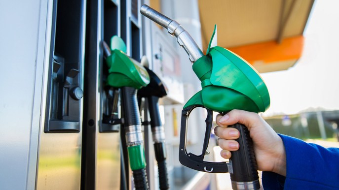 Governo taglia accise: prezzo benzina giù di 25 centesimi