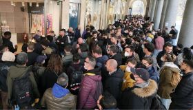 Caos e code infinite per il MoonSwatch, l’orologio diventato una mania: cos’è