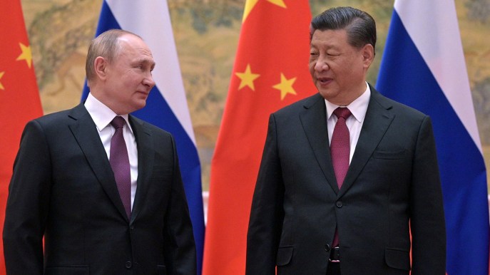 Cina e India stanno con Putin. Nasce la moneta anti-dollaro?