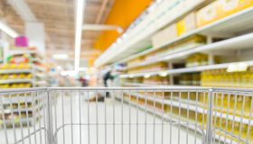 Supermercati presi d’assalto anche in Italia: cosa sta succedendo
