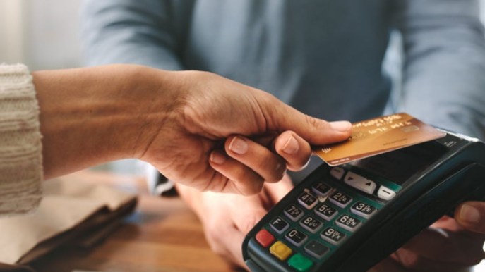Posso attivare una carta di credito con una banca dove non ho il conto?