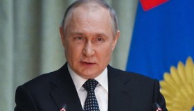 Putin in difficoltà coi debiti, a cosa ha deciso di cedere