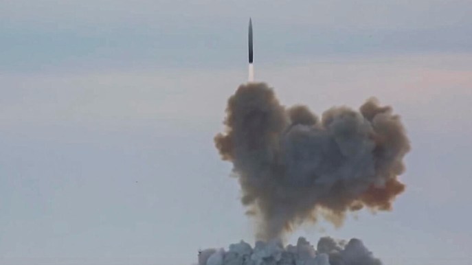 Guerra Russia-Ucraina, missile sfiora centrale nucleare. Cosa è successo