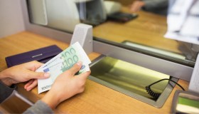 Addio alla storica banca italiana: cosa succede e cosa cambia per i clienti