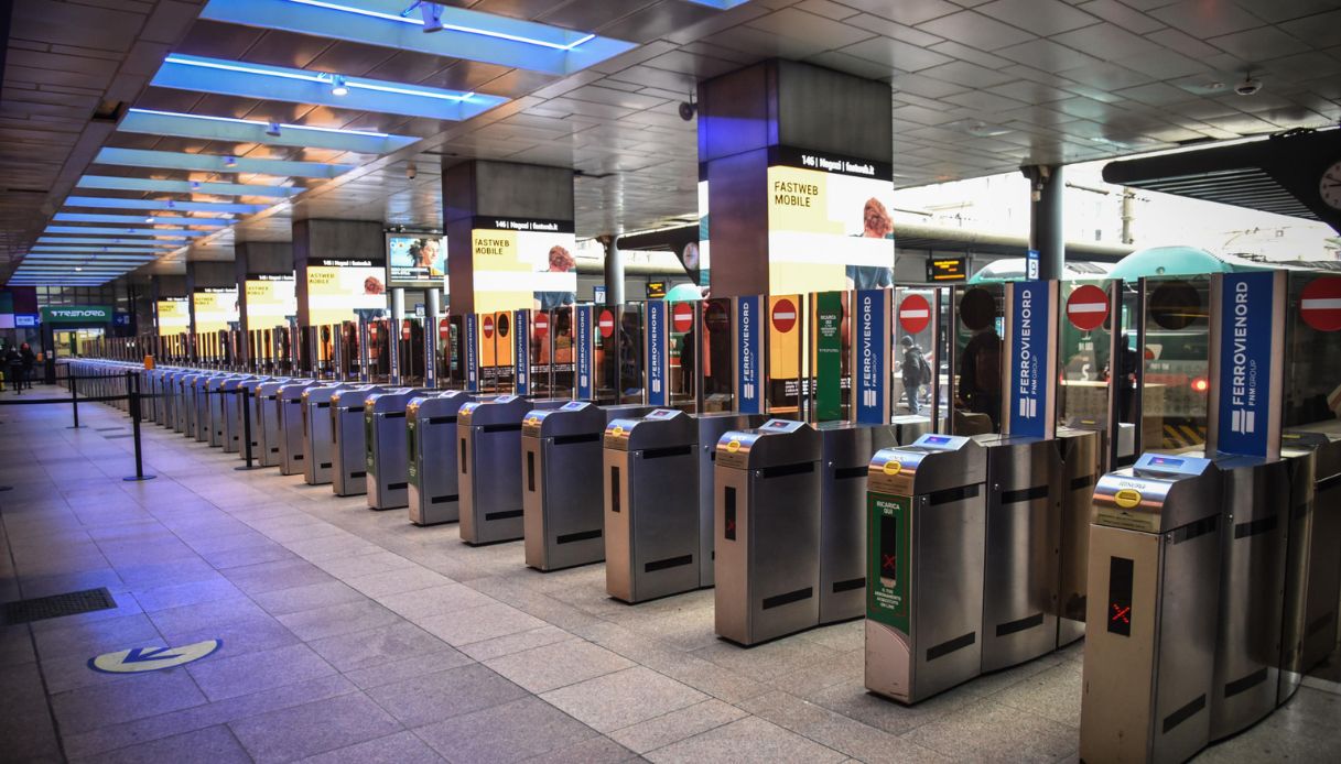 Caldo e disservizi sui mezzi pubblici: come chiedere il rimborso