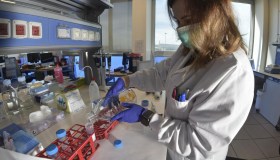 Covid, c’è una terapia che riduce il rischio ricovero del 90%