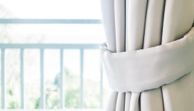 Casa troppo calda? Spopola la tenda termica: cos’è e come acquistarla