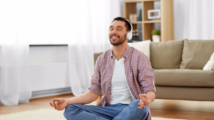 Cos’è la mindfulness: i benefici nella vita personale e l’uso della meditazione