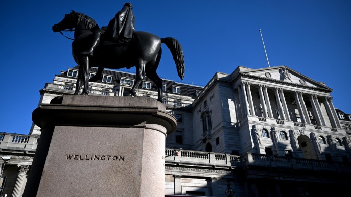 Bank of England annuncia acquisti bond lungo termine