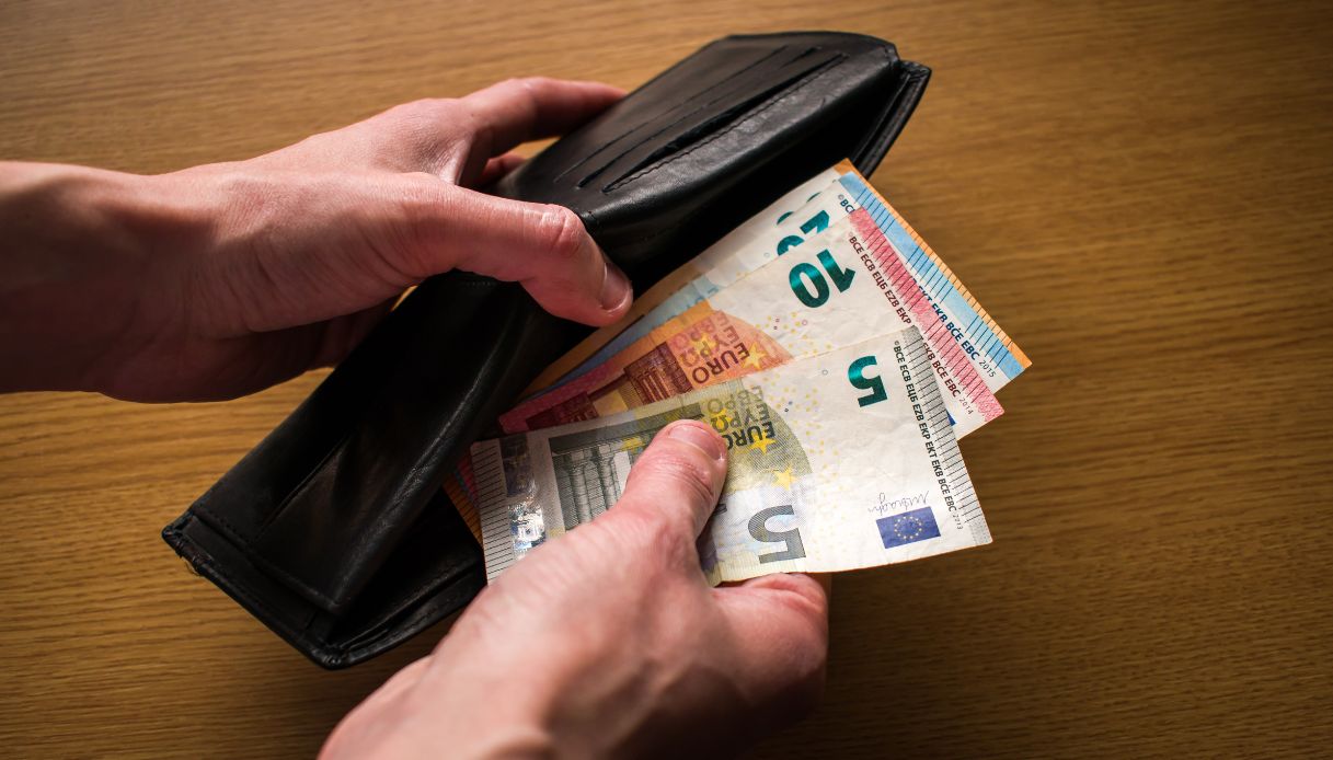 Bonus contro il caro bollette, come funziona e a chi spetta