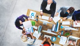 Il Quiet Quitting rivoluzionerà il lavoro? Cos’è il fenomeno nato su TikTok