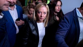 Il “pizzino” di Moody’s alla Meloni: “Riforme PNRR o Italia declassata”