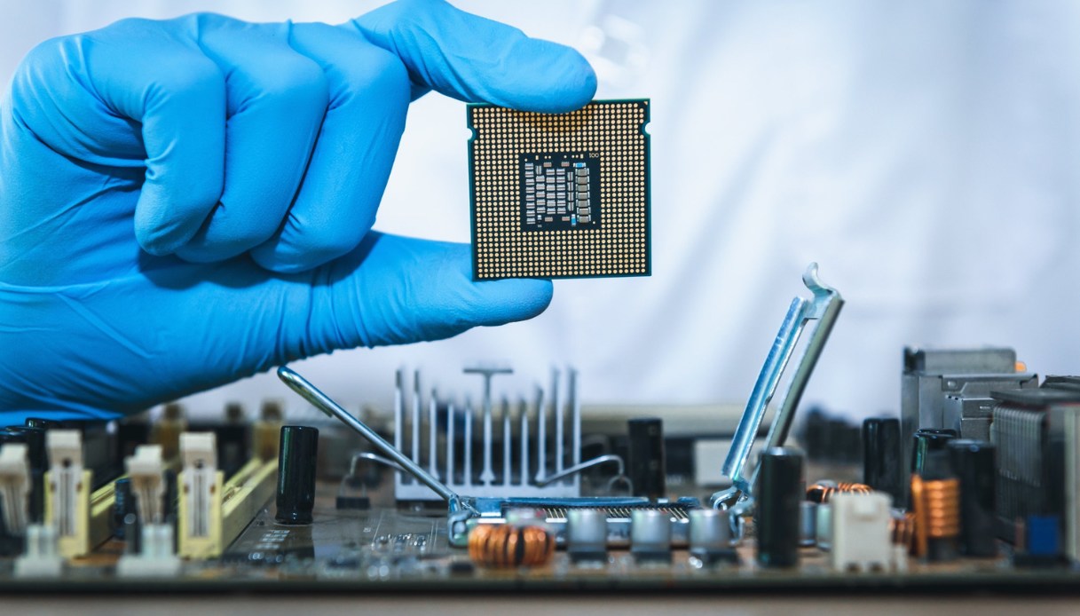 Chips Act, entra in vigore il regolamento sui chip