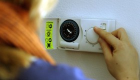 Ritorno all’austerity: le nuove regole per il riscaldamento, con date e orari