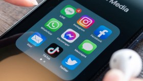 Facebook, Instagram e WhatsApp diventeranno a pagamento?