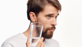 Acqua, un sorso di salute