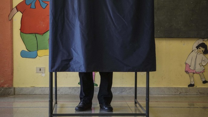 Elezioni, è caos seggi: chi entra per un soffio
