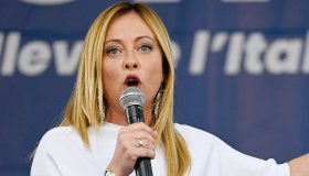 La Francia si scaglia su Giorgia Meloni: dura replica di Mattarella