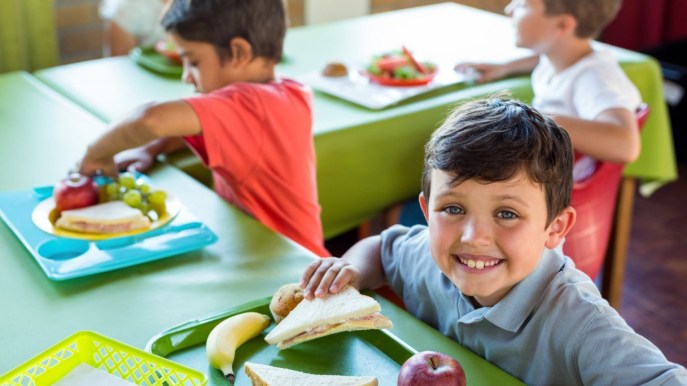 Frutta e verdura nelle scuole: c’è da lavorare (parecchio) sulla sostenibilità
