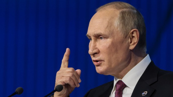 Russia approva legge contro Lgbt, gli stranieri rischiano la deportazione