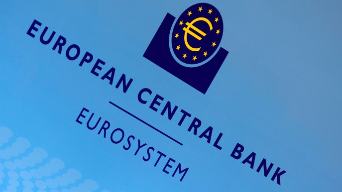 Inflazione, BCE: più colpite le famiglie povere, interventi per limitare rischi di stabilità finanziaria