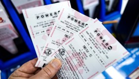 Biglietto della lotteria record: vinto il jackpot più alto di sempre