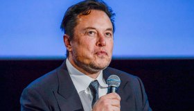 Fuga da Twitter dopo l’arrivo di Musk: i VIP lasciano il social