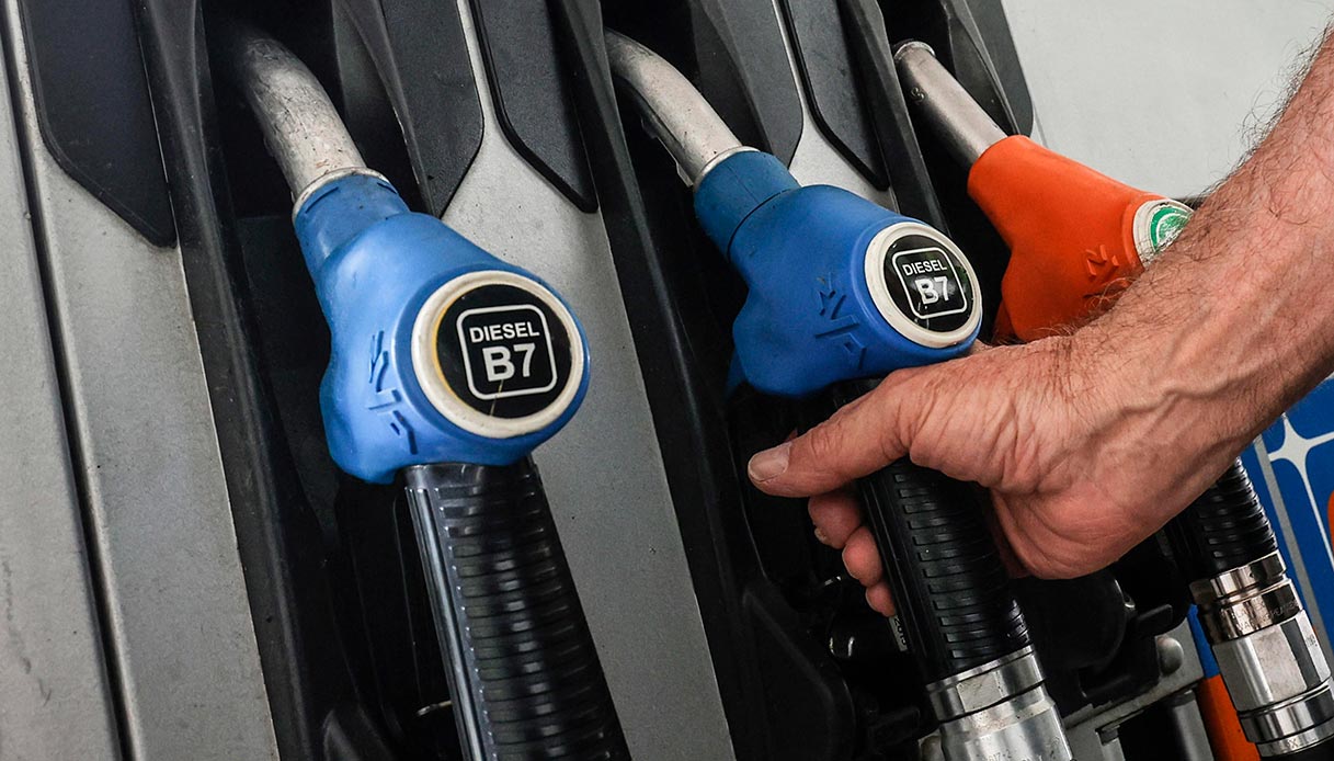 Os preços da gasolina e do diesel estão caindo: onde é conveniente