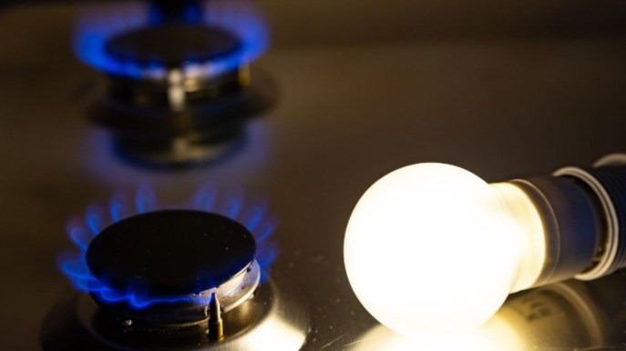 Rinnovo illegittimo contratti luce e gas: come fare a capirlo