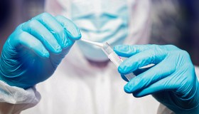 Allarme scarlattina killer tra i bimbi: attenzione a questi sintomi