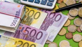 Il Fisco batte cassa con l’ultima tassa di fine anno: chi paga