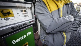 Benzina, sciopero confermato (ma ridotto) e nuova app sui prezzi: le novità