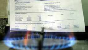 Bollette luce e gas, sconti a chi consuma di meno: gli aiuti