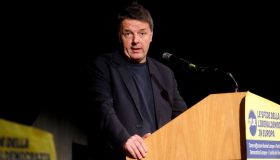 Renzi è il paperone nell’opposizione: redditi da capogiro