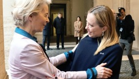 La presidente della Commissione Ue Ursula von der Leyen e la premier Meloni