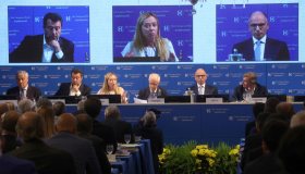 Sondaggi politici di fine anno, crolla uno storico partito