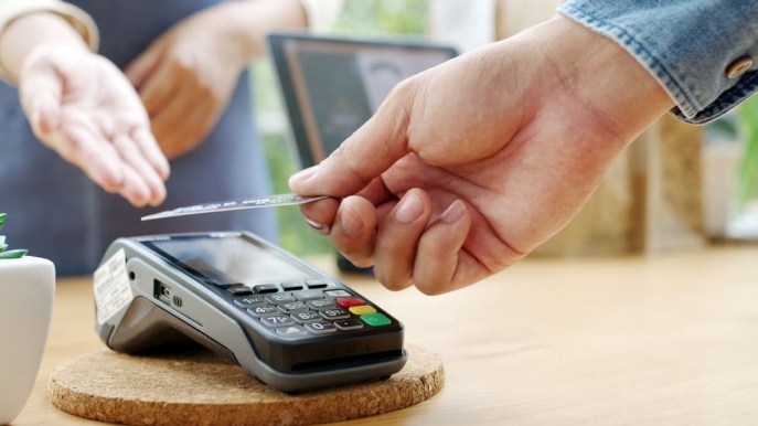 Come posso richiedere un aumento del limite di credito della mia carta di credito?