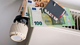 Come risparmiare sulle bollette di luce e gas: 10 consigli utili