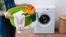 Quando fare la lavatrice per risparmiare: le fasce orarie migliori