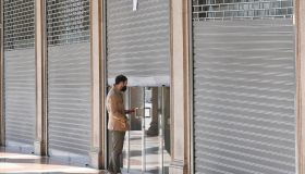 I negozi stanno scomparendo, Confcommercio lancia l’allarme