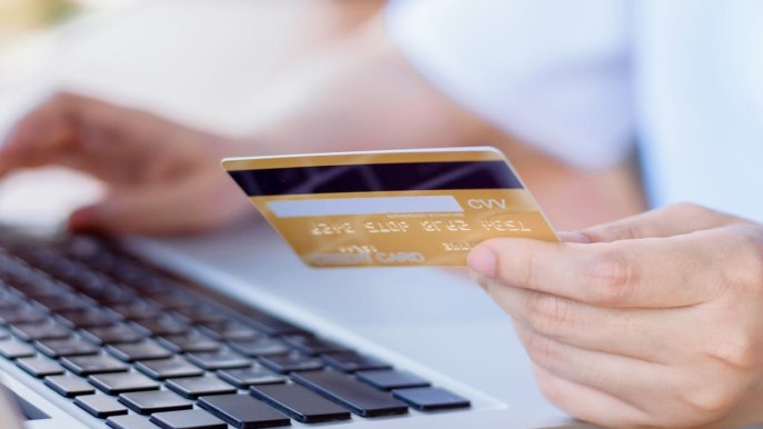 Il mondo delle carte di credito: vantaggi e svantaggi