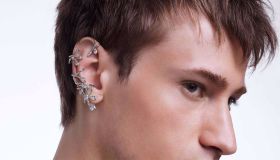 Rinascita e ascesa dell’orecchino da uomo