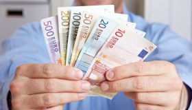 Stangata tassi di interesse: ecco i 3 strumenti in cui investire adesso