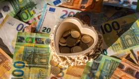 È possibile cambiare le lire in euro? Scoppia la polemica