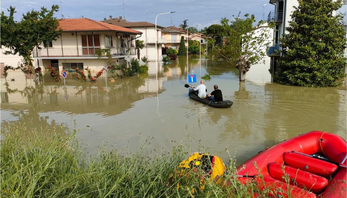Alluvione Emilia-Romagna, strade e paesi sott'acqua: il bilancio